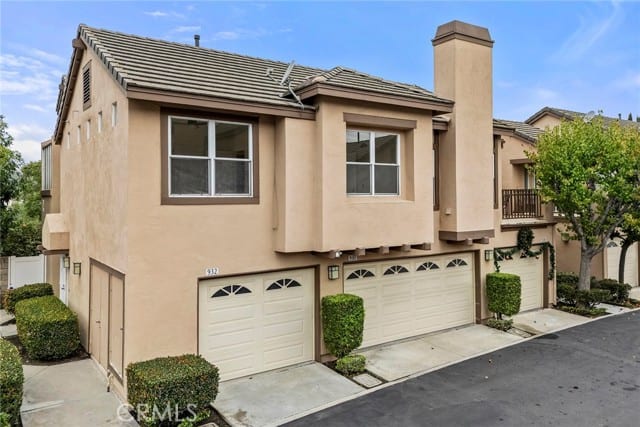 932 South Country Glen