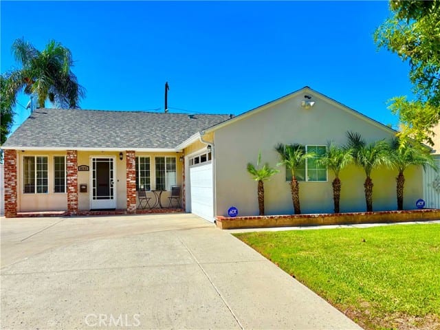8101 Jellico Avenue, Northridge, CA 91325