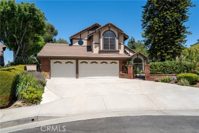 5185 East Fairfield