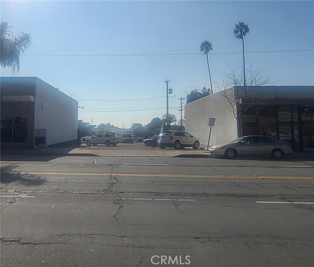 2480 East Main Street, Ventura, CA 93003