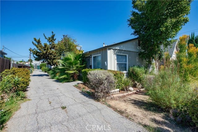 17615 Kingsbury