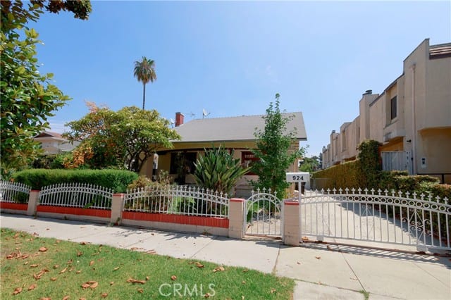 924 North Stoneman