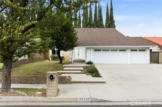 22737 Stagg Street