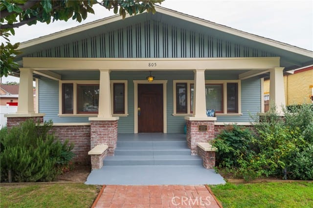 805 North Clementine
