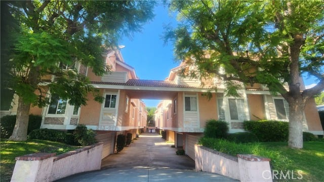 207 West Alhambra Road