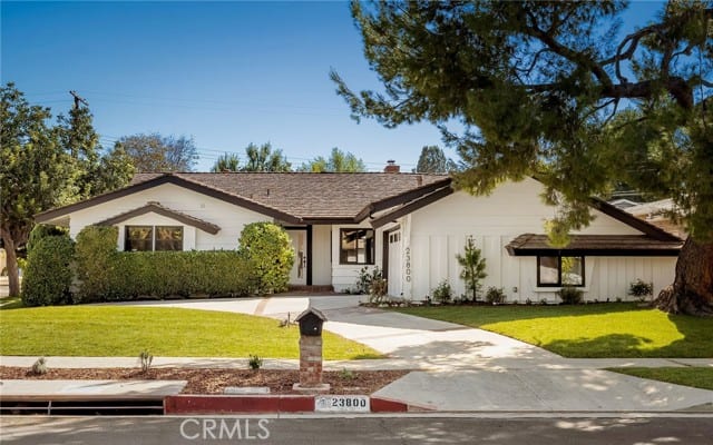 23800 Aetna Street, Woodland Hills, CA 91367