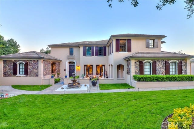 725 Carriage House Drive