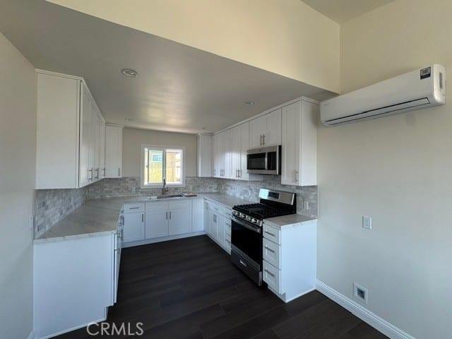 435 South Hidalgo Avenue