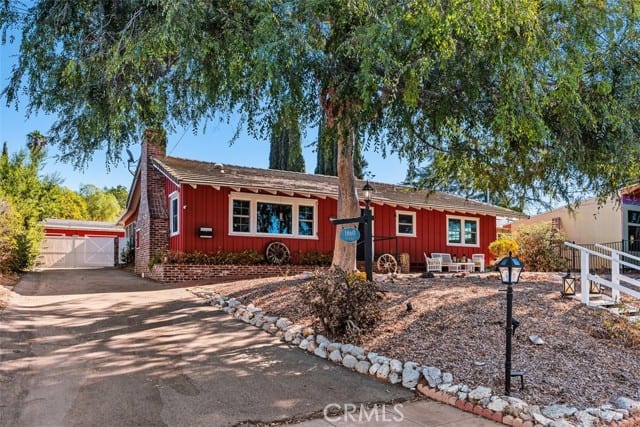 1860 South Juniper South, Escondido, CA 92025