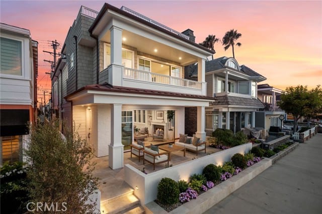 1105 North Bay Front, Newport Beach, CA 92662