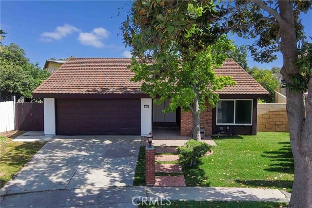 126 South Connie Circle