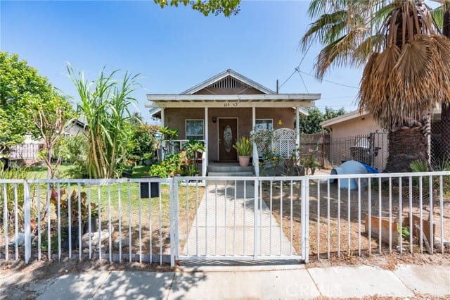 325 West Crescent Drive
