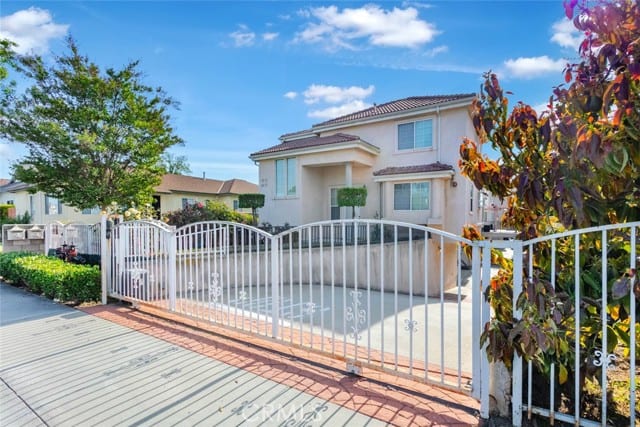 1613 South Atlantic Boulevard
