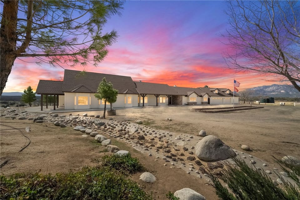 39725 Ivan Drive