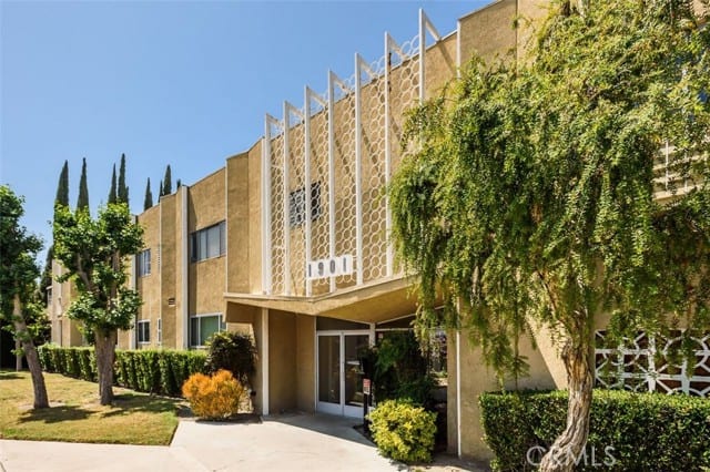 1901 Peyton Avenue, W, Burbank, CA 91504