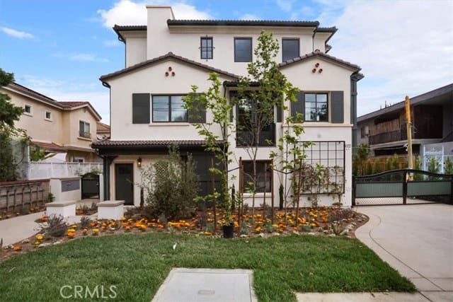 1022 La Cadena Avenue