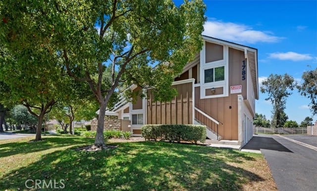 1785 North Willow Woods