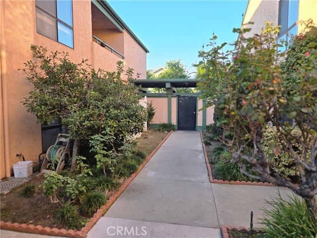1126 Fairview