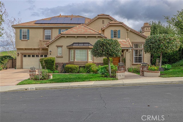 574 Oak Tree Court, Simi Valley, CA 93065