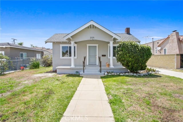 2125 La Paloma Avenue