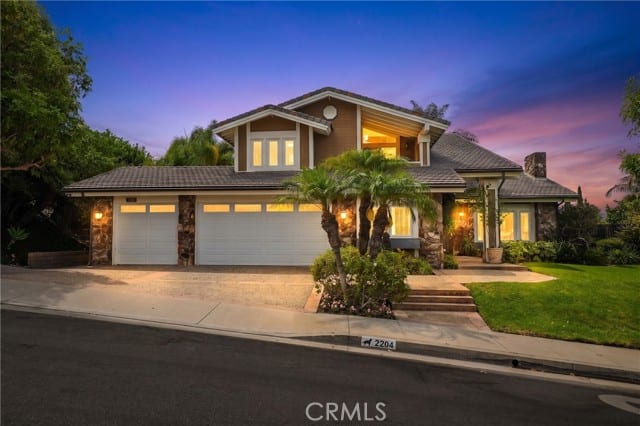 2204 East Vista Mesa Way, Orange, CA 92867