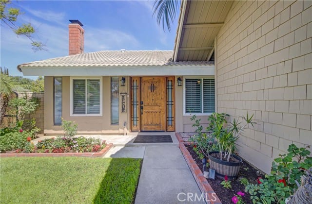292 North Camino Arroyo