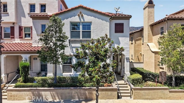 849 East Prommenade