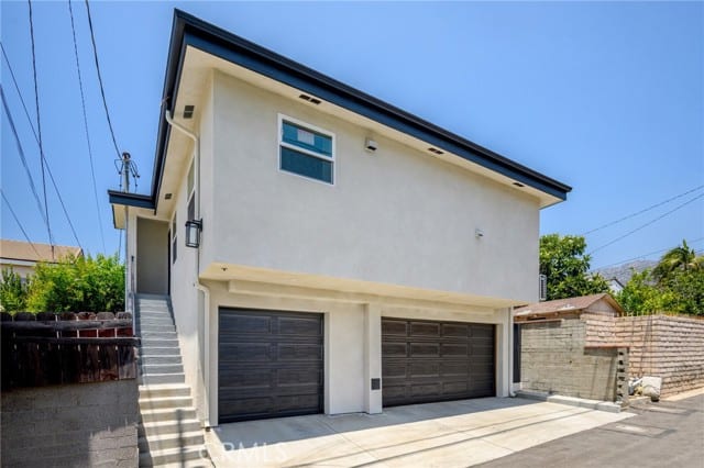 842 East Cypress Avenue