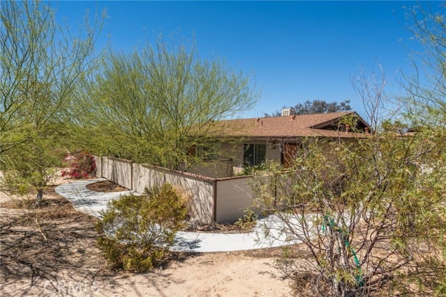 73596 Desert Trail Drive