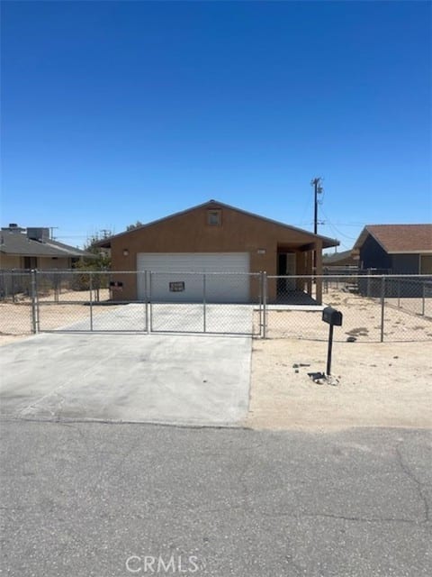 6627 Smoketree Avenue