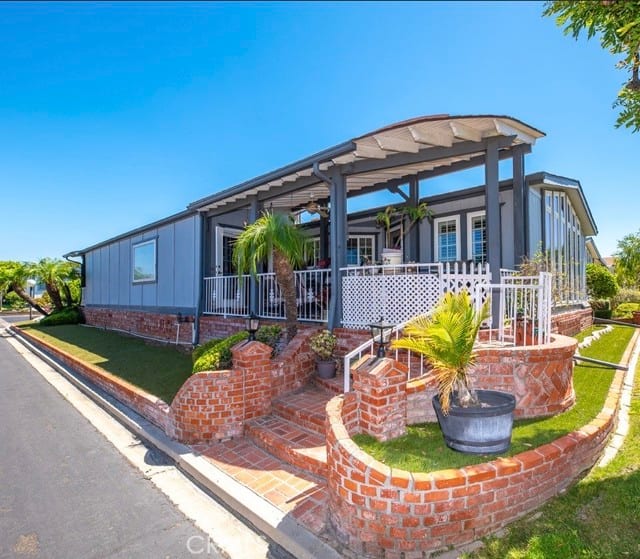 1362 Silver Lake Place