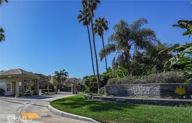 16261 Santa Barbara Lane, Huntington Beach, CA 92649