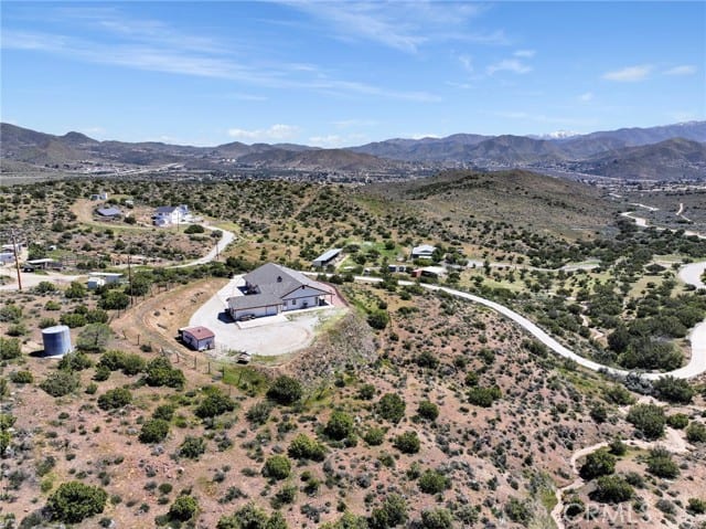 5329 Hubbard Road