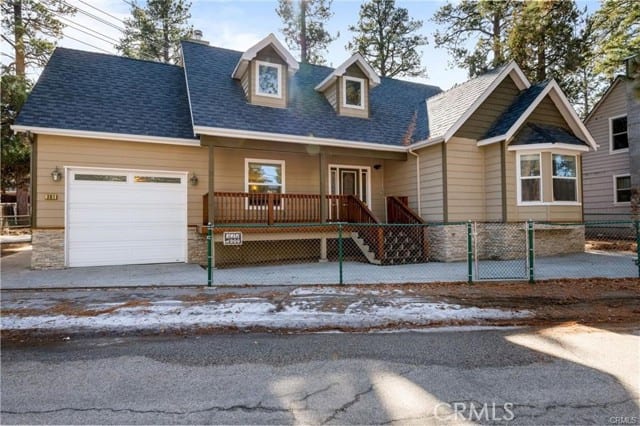301 South Shakespeare Ln