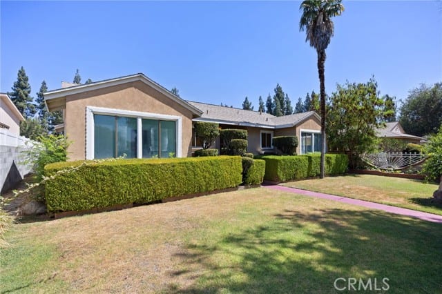 15739 Chatsworth