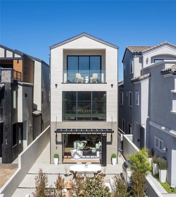 515 12th Street, Huntington Beach, CA 92648