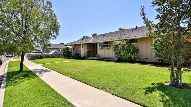 2422 East Paradise Road