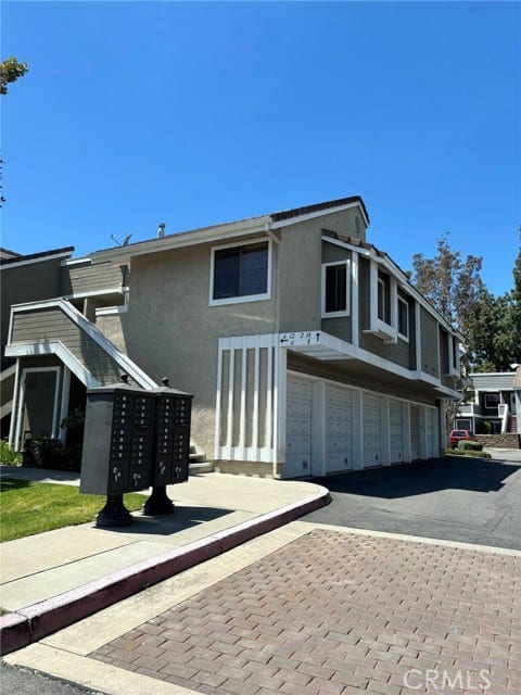 4 Bridle Lane
