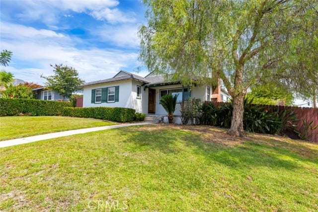 400 University Avenue, Burbank, CA 91504
