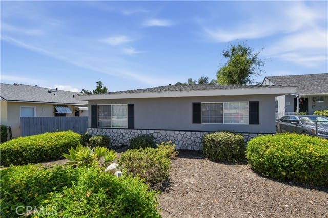 2152 East Washington, Pasadena, CA 91104
