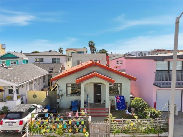 50 10th Street, Hermosa Beach, CA 90254