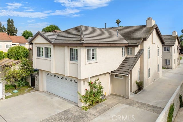 325 East Duarte Road