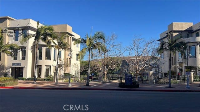 53 Vantis Drive