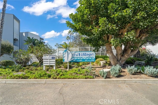 650 The Village, 106, Redondo Beach, CA 90277