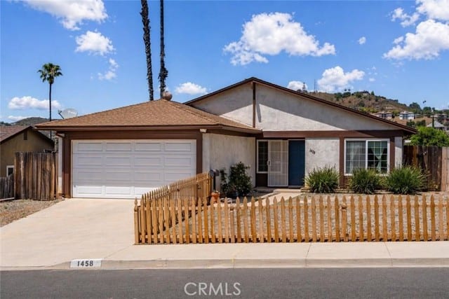 1458 Kent, Escondido, CA 92027