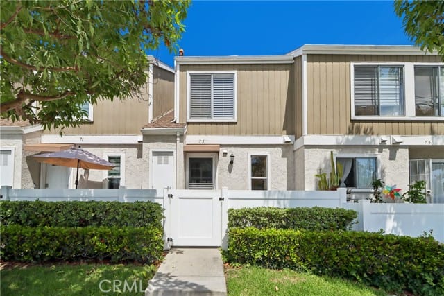 73 Bentwood Lane