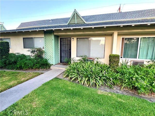 15712 Pasadena, 8, Tustin, CA 92780