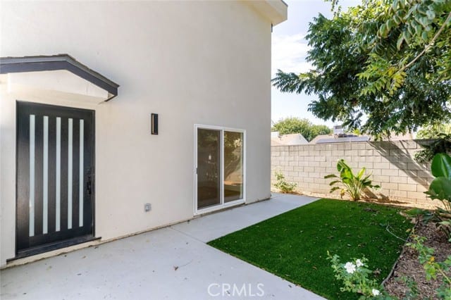 6837 Yolanda Avenue, Reseda, CA 91335