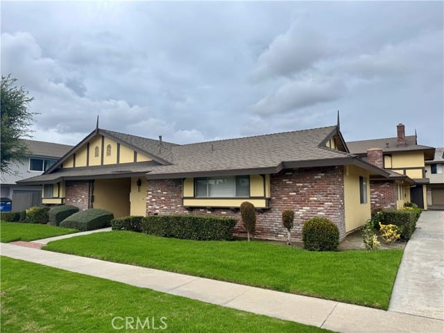 1683 West Cindy Lane