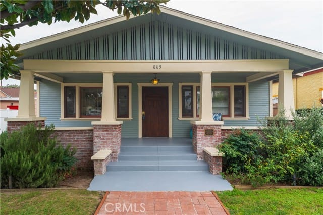 805 North Clementine